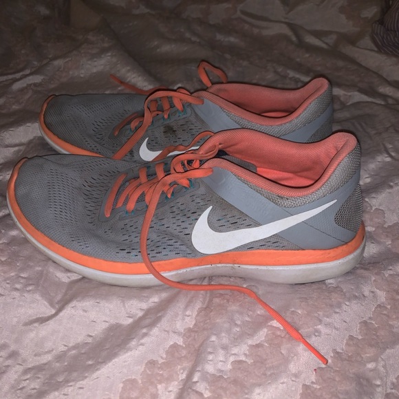 Nike Shoes - Nike sneakers
